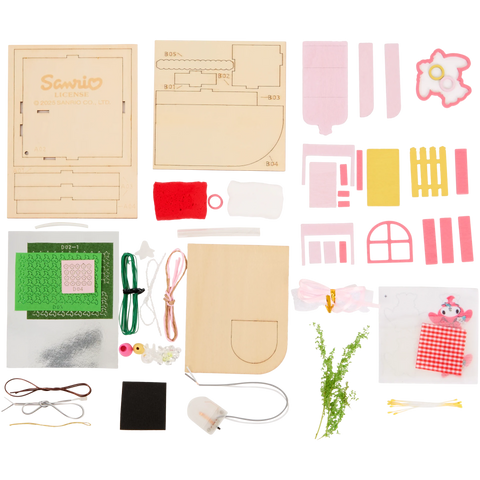 kit per realizzare la tua miniatura Crafts & Co My Melody's Strawberry Garden