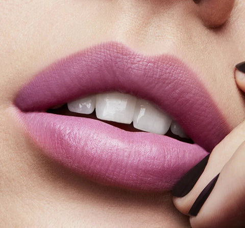 rossetto Mac Cosmetics Love Me Lipstick 413 LET THEM EAT CAKE!