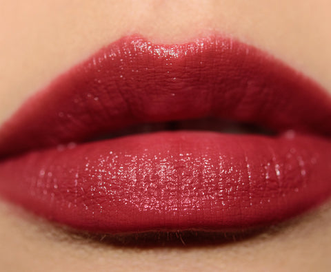 rossetto Mac Cosmetics Love Me Lipstick BATED BREATH