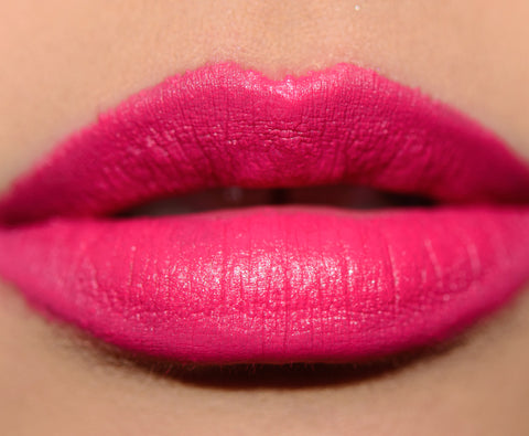 rossetto Mac Cosmetics Matte Lipstick A Novel Romance GOOD KISSER