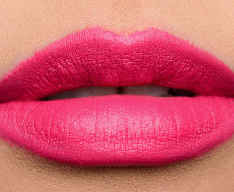 rossetto Mac Cosmetics Matte Lipstick A Novel Romance GOOD KISSER
