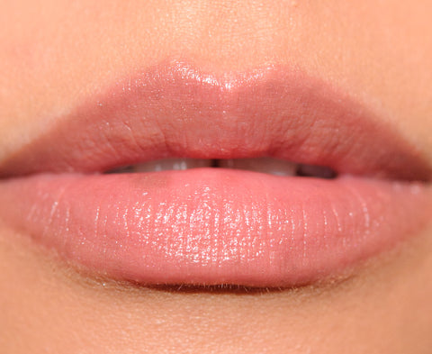 rossetto Mac Cosmetics Lustre Lipstick MAC is Beauty REAL REDHEAD