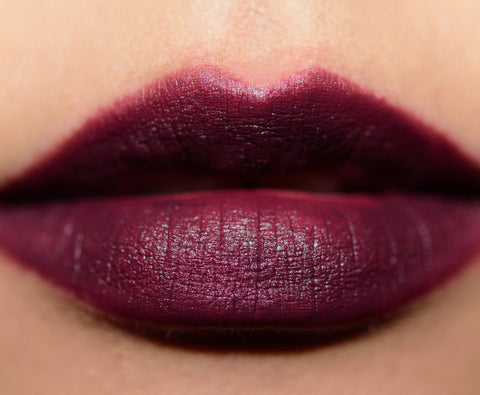 rossetto Mac Cosmetics Matte Lipstick MAC Me Over SMOKED PURPLE