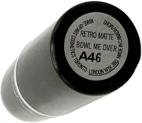 rossetto Mac Cosmetics Retro Matte Lipstick It's a Strike! BOWL ME OVER