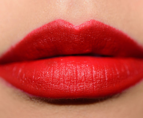 rossetto Mac Cosmetics Matte Lipstick Min Liu DYNASTY RED