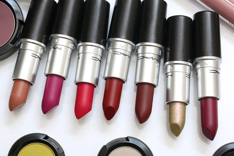 rossetto Mac Cosmetics Matte Lipstick It’s A Strike PERFECT SCORE