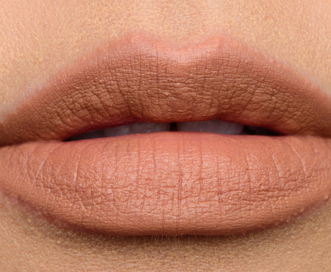 rossetto Mac Cosmetics Matte Lipstick Nicki Minaj A GIRL'S GOT NEEDS