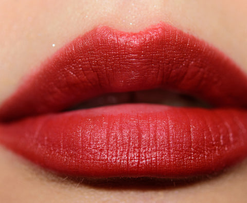 rossetto Mac Cosmetics Powder Kiss Lipstick 926 DUBONNET BUZZ