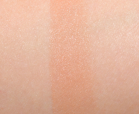 rossetto Mac Cosmetics Cremesheen Lipstick Veluxe à Trois HOW TROPICAL