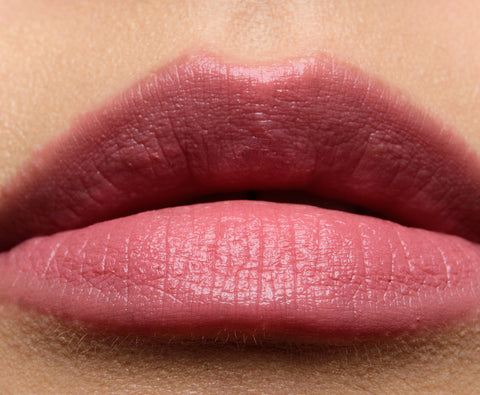 rossetto Mac Cosmetics Love Me Lipstick 411 LAISSEZ-FAIRE