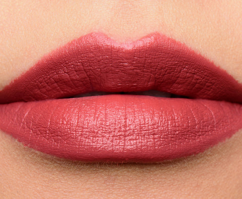 rossetto Mac Cosmetics Satin Lipstick 820 RETRO