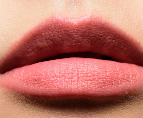 rossetto Mac Cosmetics Powder Kiss Lipstick 931 TEDDY 2.0
