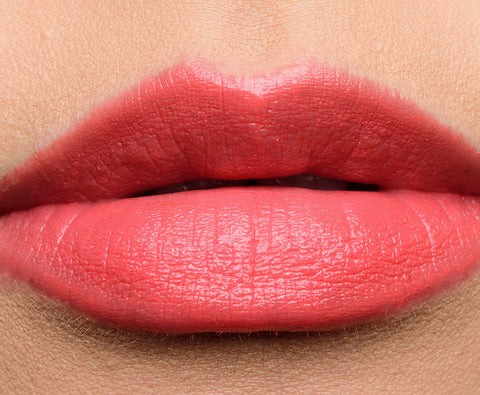 rossetto Mac Cosmetics Cremesheen Lipstick Caitlyn Jenner UNDERSTANDING