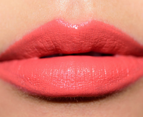 rossetto Mac Cosmetics Amplified Creme Lipstick VEGAS VOLT