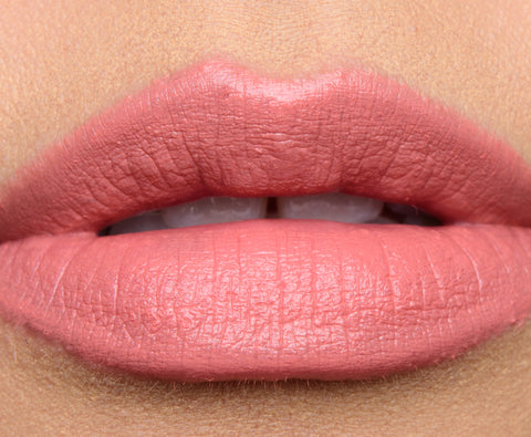 rossetto Mac Cosmetics Amplified Creme Lipstick Nicki Minaj NICKIS'S NUDE