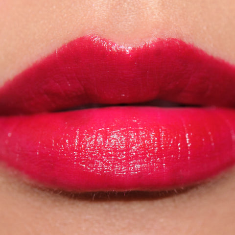 rossetto Mac Cosmetics Huggable Lipcolour RED NECESSITY