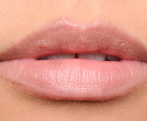 rossetto Mac Cosmetics Lustre Lipstick Bao Bao Wan ROMANTIC BREAKDOWN