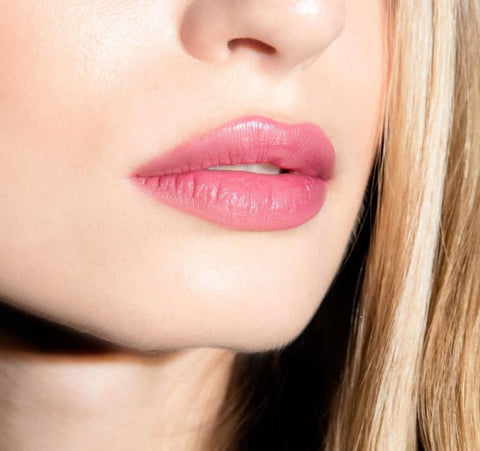 rossetto Mac Cosmetics Matte Lipstick Barbie Maker @BARBIESTYLE