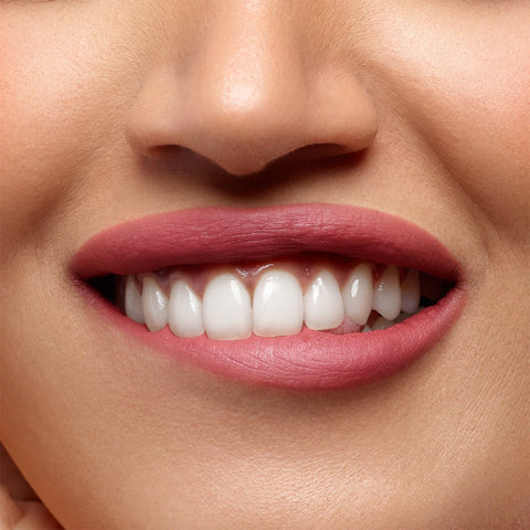 rossetto Mac Cosmetics Powder Kiss Lipstick VIVA GLAM BHUMI PEDNEKAR